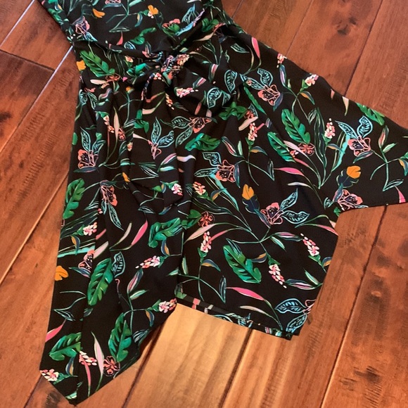 Floral, Sleeveless Dress - Picture 3 of 6